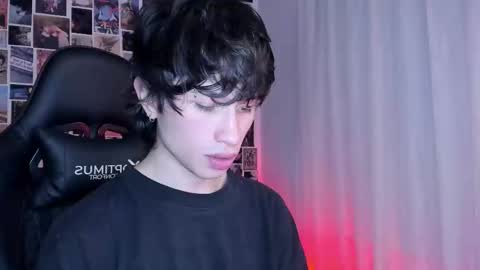 Snapshot of liamelf chatting on February 2025 05:30:02 AM Liam online show from February 2025 05:30:02 AM