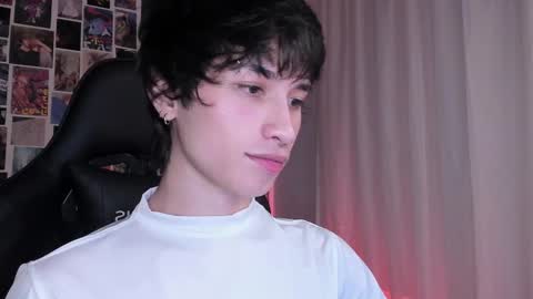 Snapshot of liamelf chatting on March 2025 01:50:02 AM Liam online show from March 2025 01:50:02 AM