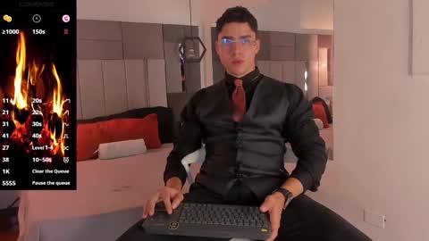 Snapshot of liamnovak chatting on November 2025 12:40:01 PM Liam online show from November 2025 12:40:01 PM