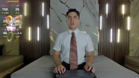 Snapshot of liamnovak chatting on November 2025 11:02:01 AM Liam online show from November 2025 11:02:01 AM