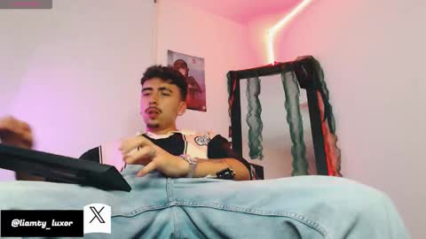 Liam online show from January 2026 05:20:01 AM