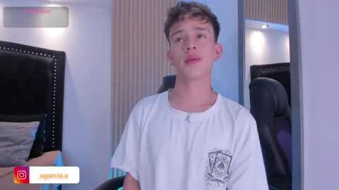 liam online show from April 2026 04:04:02 AM