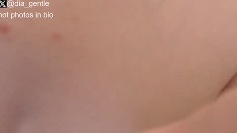 Dia and Julian online show from December 2024 11:44:02 PM