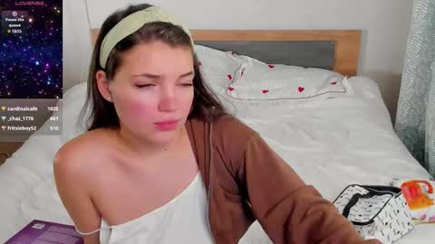 liana_8 online show from November 2025 05:01:02 PM