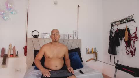 Snapshot of liana_asaff chatting on April 2026 07:33:02 PM Mistress Liana - Sir Asaf online show from April 2026 07:33:02 PM