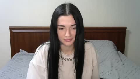 liana_diva online show from December 2024 06:39:02 PM