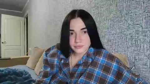 liana_diva online show from November 2025 09:03:02 PM