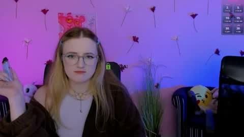 Snapshot of liana_kisses chatting on May 2026 07:23:02 PM Little Liana online show from May 2026 07:23:02 PM