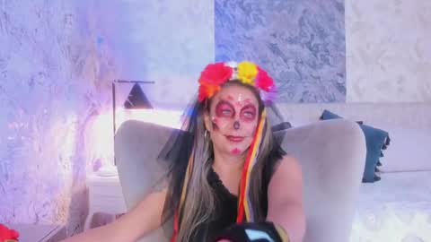 Lian online show from October 2025 07:48:01 PM