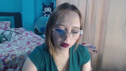 Lia Roberts online show from March 2025 11:51:01 AM