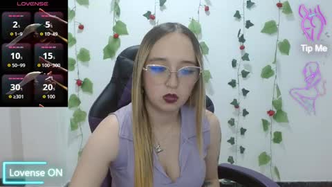 Snapshot of liaroberts1 chatting on May 2026 03:25:02 AM Lia Roberts online show from May 2026 03:25:02 AM
