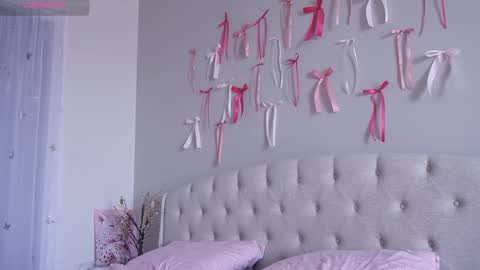 Snapshot of liavee chatting on February 2026 03:26:02 AM Lia online show from February 2026 03:26:02 AM