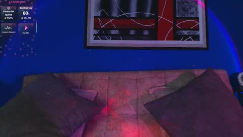 Valentina Hall online show from November 2025 12:33:02 PM