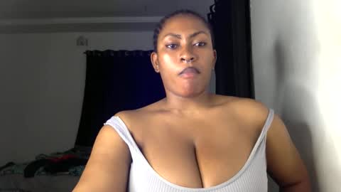 Snapshot of lick_my_pussyyy226651 chatting on December 2025 12:41:01 AM caira online show from December 2025 12:41:01 AM