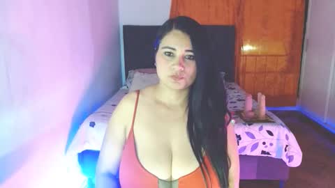 Snapshot of licy_klein chatting on June 2026 01:28:02 AM Isa online show from June 2026 01:28:02 AM