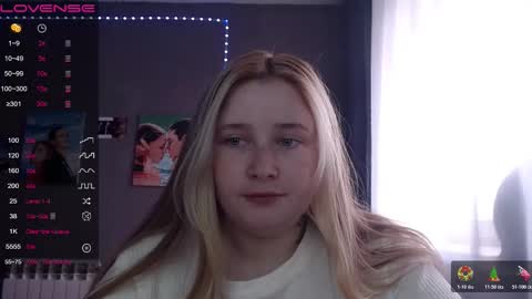 light_lunaa online show from November 2025 08:06:01 AM