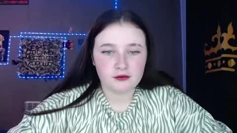 light_lunaa online show from May 2026 03:27:01 PM