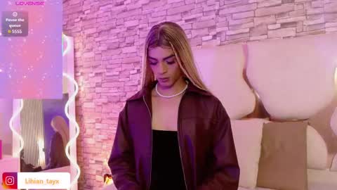 LIHIAN online show from September 2025 03:08:02 AM