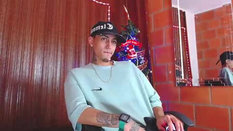 Snapshot of liiaam_lee_ chatting on December 2025 04:25:02 PM Daniel online show from December 2025 04:25:02 PM