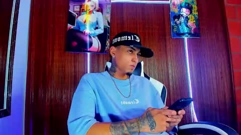 Snapshot of liiaam_lee_ chatting on February 2026 09:29:02 PM Daniel online show from February 2026 09:29:02 PM