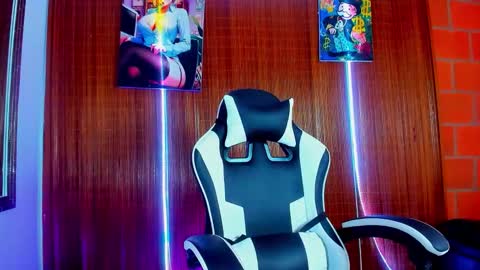 Snapshot of liiaam_lee_ chatting on February 2026 10:14:01 PM Daniel online show from February 2026 10:14:01 PM