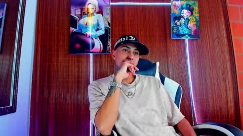 Snapshot of liiaam_lee_ chatting on February 2026 09:22:02 PM Daniel online show from February 2026 09:22:02 PM