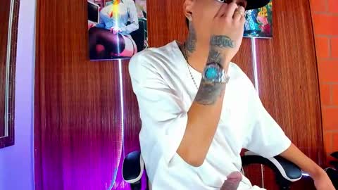 Snapshot of liiaam_lee_ chatting on February 2026 06:48:01 PM Daniel online show from February 2026 06:48:01 PM