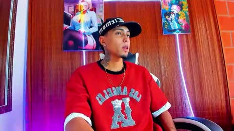 Snapshot of liiaam_lee_ chatting on February 2026 03:43:01 PM Daniel online show from February 2026 03:43:01 PM