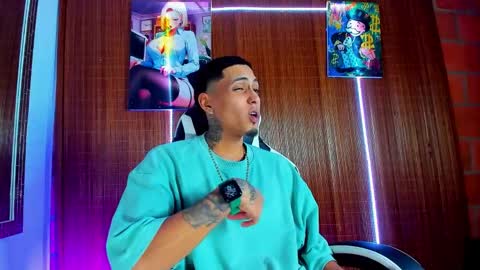 Snapshot of liiaam_lee_ chatting on February 2026 01:04:02 AM Daniel online show from February 2026 01:04:02 AM