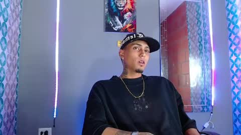 Snapshot of liiaam_lee_ chatting on April 2026 11:04:01 PM Daniel online show from April 2026 11:04:01 PM