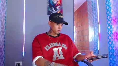 Snapshot of liiaam_lee_ chatting on April 2026 10:32:01 PM Daniel online show from April 2026 10:32:01 PM