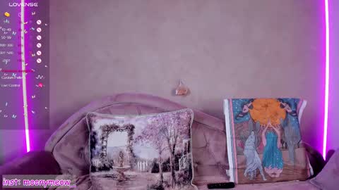 Snapshot of lika_moon chatting on February 2025 02:59:01 AM Lika online show from February 2025 02:59:01 AM
