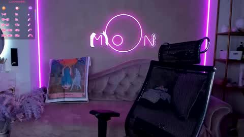 Snapshot of lika_moon chatting on October 2025 01:58:02 AM Lika online show from October 2025 01:58:02 AM