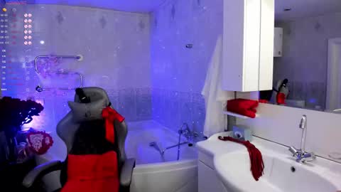 Snapshot of likaklint chatting on October 2025 10:43:02 AM Lika online show from October 2025 10:43:02 AM