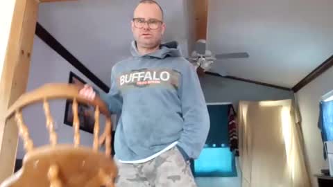 St pierre online show from April 2026 02:37:01 PM