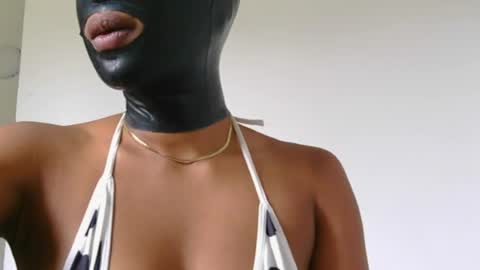 Lilith online show from April 2026 06:59:02 PM