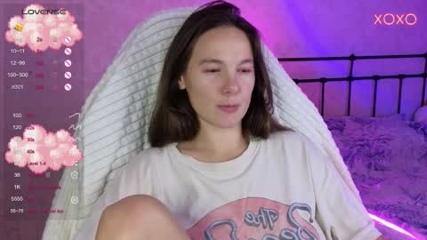 little moon online show from October 2025 08:50:01 PM