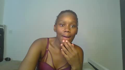 Snapshot of lil_meg chatting on February 2026 12:04:02 PM lil_meg online show from February 2026 12:04:02 PM