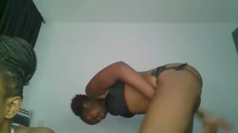 Snapshot of lil_meg chatting on February 2026 07:01:02 PM lil_meg online show from February 2026 07:01:02 PM