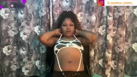 Snapshot of lil_momma422 chatting on August 2026 06:24:01 PM MOMMA LUV online show from August 2026 06:24:01 PM