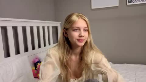 Emma online show from December 2025 09:51:02 AM