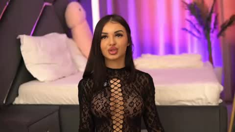 Snapshot of lila_hottie_rosie chatting on June 2026 04:37:02 AM Lila The Hottie online show from June 2026 04:37:02 AM