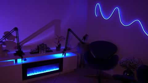 Snapshot of lilbeccaxo chatting on May 2026 04:10:02 AM Rebecca online show from May 2026 04:10:02 AM