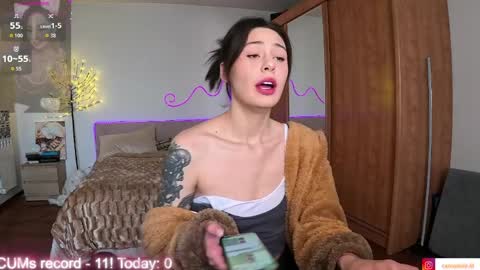 Camomile Lil online show from April 2026 09:47:01 AM