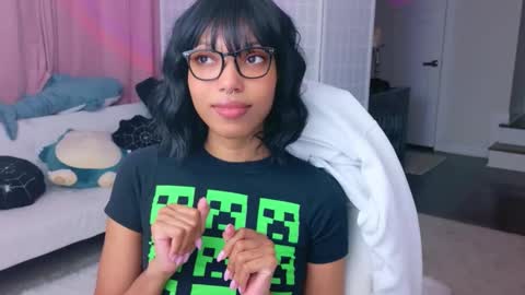 evie online show from January 2026 03:00:02 AM