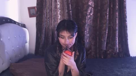 Snapshot of lili_clan11 chatting on January 2026 06:10:01 PM lili_clan11 online show from January 2026 06:10:01 PM