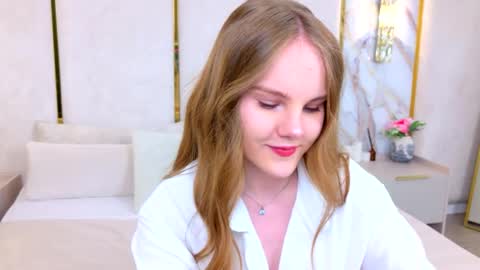 Snapshot of lili_lohan chatting on June 2026 05:09:02 AM lili_lohan online show from June 2026 05:09:02 AM