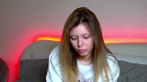 Mia online show from February 2025 06:58:02 AM