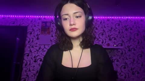 Lili online show from November 2025 05:33:02 PM