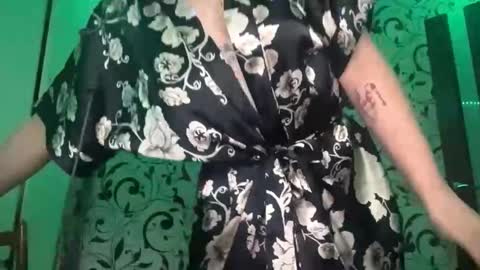 Lili online show from December 2025 07:10:02 PM